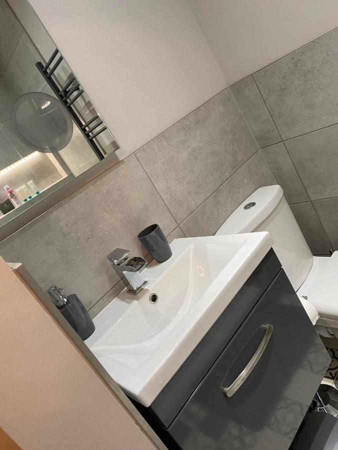 Cambridge Villas Private Studio Lytham St Annes Exterior photo